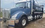 2022 T880 Dump Truck Thumbnail 2