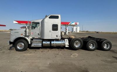 Photo of a 2012 Kenworth T800 Sleeper Trucks for sale