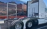 2018 T680 Sleeper Semi Truck Thumbnail 6