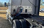 2015 T680 Thumbnail 5