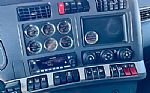 2022 T880 Sleeper Semi Truck Thumbnail 19