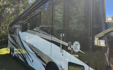 Photo of a 2015 Tiffin Allegro BUS 45OP Class A - Diesel for sale
