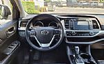 2017 Highlander XLE AWD Thumbnail 10