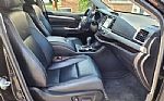 2017 Highlander XLE AWD Thumbnail 19