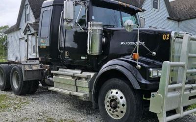 Photo of a 2018 Western Star 4900 Sleeper Trucks for sale