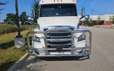 Photo of a 2019 Cascadia 116 Sleeper Trucks for sale