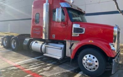 Photo of a 2019 Freightliner 122SD Sleeper Trucks for sale