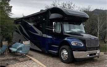 Photo of a 2022 Renegade Verona 40VRB for sale