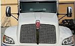2015 T370 Truck with Box & Generator Thumbnail 2