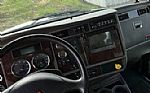 2015 T370 Truck with Box & Generator Thumbnail 8