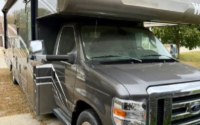 Photo of a 2022 Winnebago Minnie Winnie E-Series 32-1 Class C Motorhome - Motivated Seller! for sale