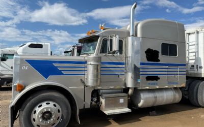 Photo of a 2004 Peterbilt 379 for sale