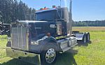 2018 W900 Thumbnail 2