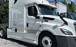2018 CASCADIA 126 Thumbnail 1