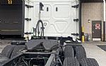 2018 CASCADIA 126 Thumbnail 4