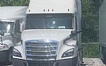 2018 CASCADIA 126 Thumbnail 6