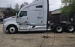 2014 T680 Thumbnail 2