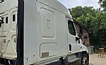 2015 Cascadia Thumbnail 17