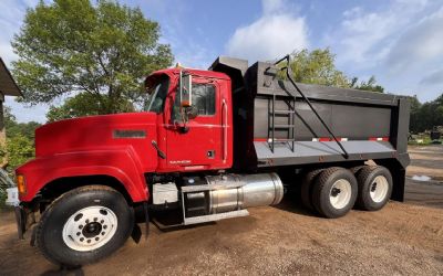 Photo of a 2012 Mack Pinnacle CHU613 for sale