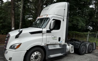 Photo of a 2020 Freightliner Cascadia for sale