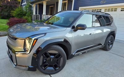 Photo of a 2024 Kia EV9 GT Line for sale