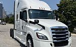 2019 Cascadia 126 Thumbnail 2