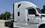 2019 Cascadia 126 Thumbnail 5