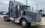 2018 T800 Sleeper Truck Thumbnail 3
