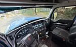 2022 W900 Day Cab Thumbnail 9