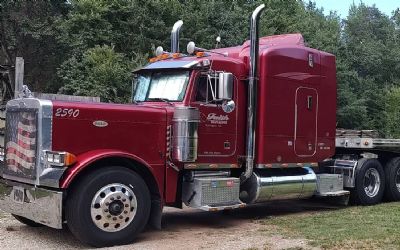 Photo of a 2000 Peterbilt 379 Sleeper Semi Truck for sale