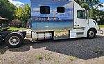 2016 VNL64T860 Thumbnail 3