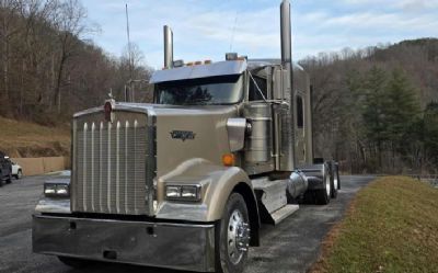 Photo of a 2009 Kenworth W900L Conventional Sleeper Semi for sale