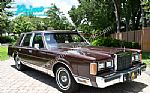 1989 Town Car Signature Thumbnail 1
