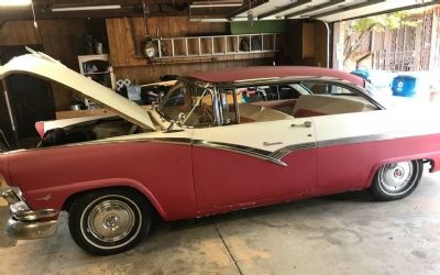 1956 Ford Fairlane Victoria 
