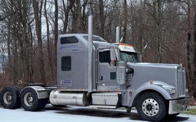 Photo of a 2006 Kenworth W900L for sale