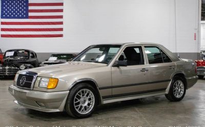 1986 Mercedes-Benz 230E 