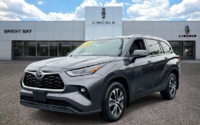 Photo of a 2021 Toyota Highlander SUV for sale