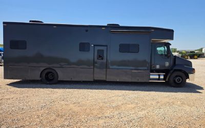 Photo of a 2001 Freightliner Columbia Toterhome for sale