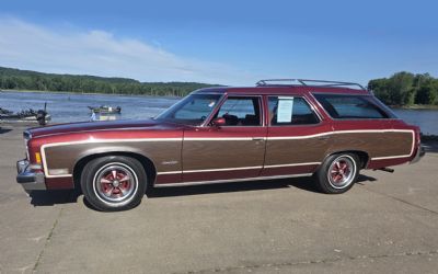 Photo of a 1974 Pontiac Grand Safari Wagon for sale