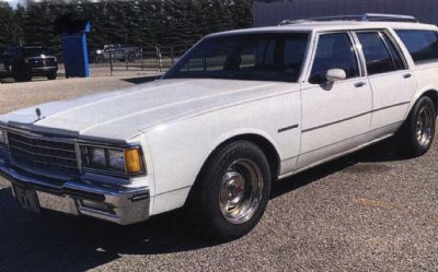 Photo of a 1984 Pontiac Parisienne Station Wagon for sale
