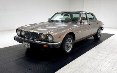 Photo of a 1986 Jaguar XJ6 Vanden Plas 4 Door Saloon for sale