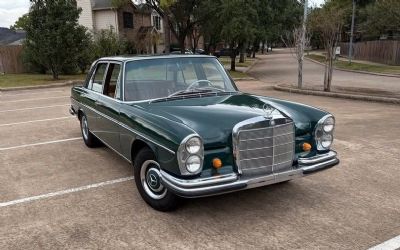 Photo of a 1967 Mercedes-Benz 250S for sale