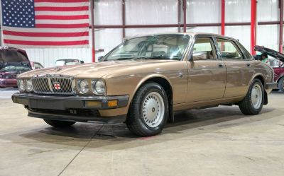 Photo of a 1988 Jaguar XJ6 Vanden Plas for sale