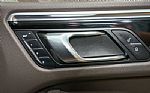 2018 Macan Thumbnail 42