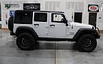 2016 Wrangler Thumbnail 17