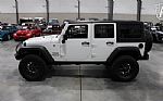 2016 Wrangler Thumbnail 31