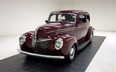 Photo of a 1939 Ford Deluxe Tudor Sedan for sale