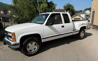 Photo of a 1998 Chevrolet K10 Silverado 4X4 EXT Cab for sale