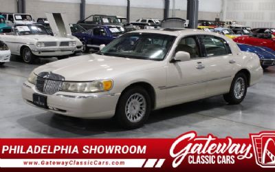 1999 Lincoln Town Car 