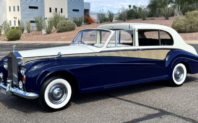 Photo of a 1965 Rolls-Royce Phantom V Limousine for sale